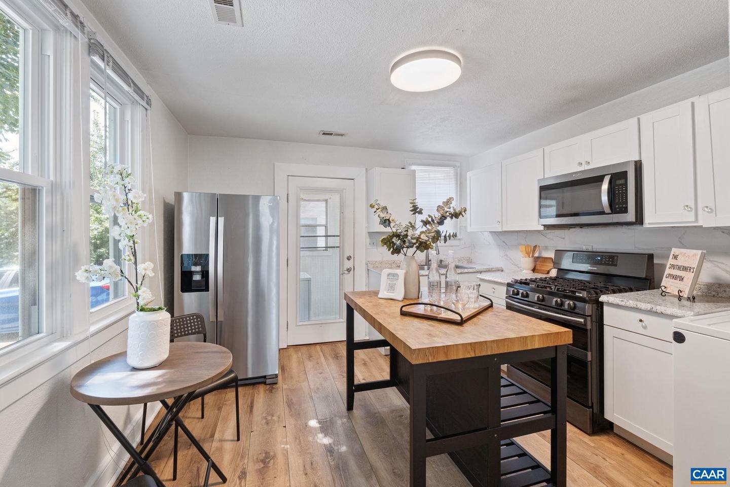 213 MEADE AVE, CHARLOTTESVILLE, Virginia 22902, 2 Bedrooms Bedrooms, ,1 BathroomBathrooms,Residential,For sale,213 MEADE AVE,667813 MLS # 667813