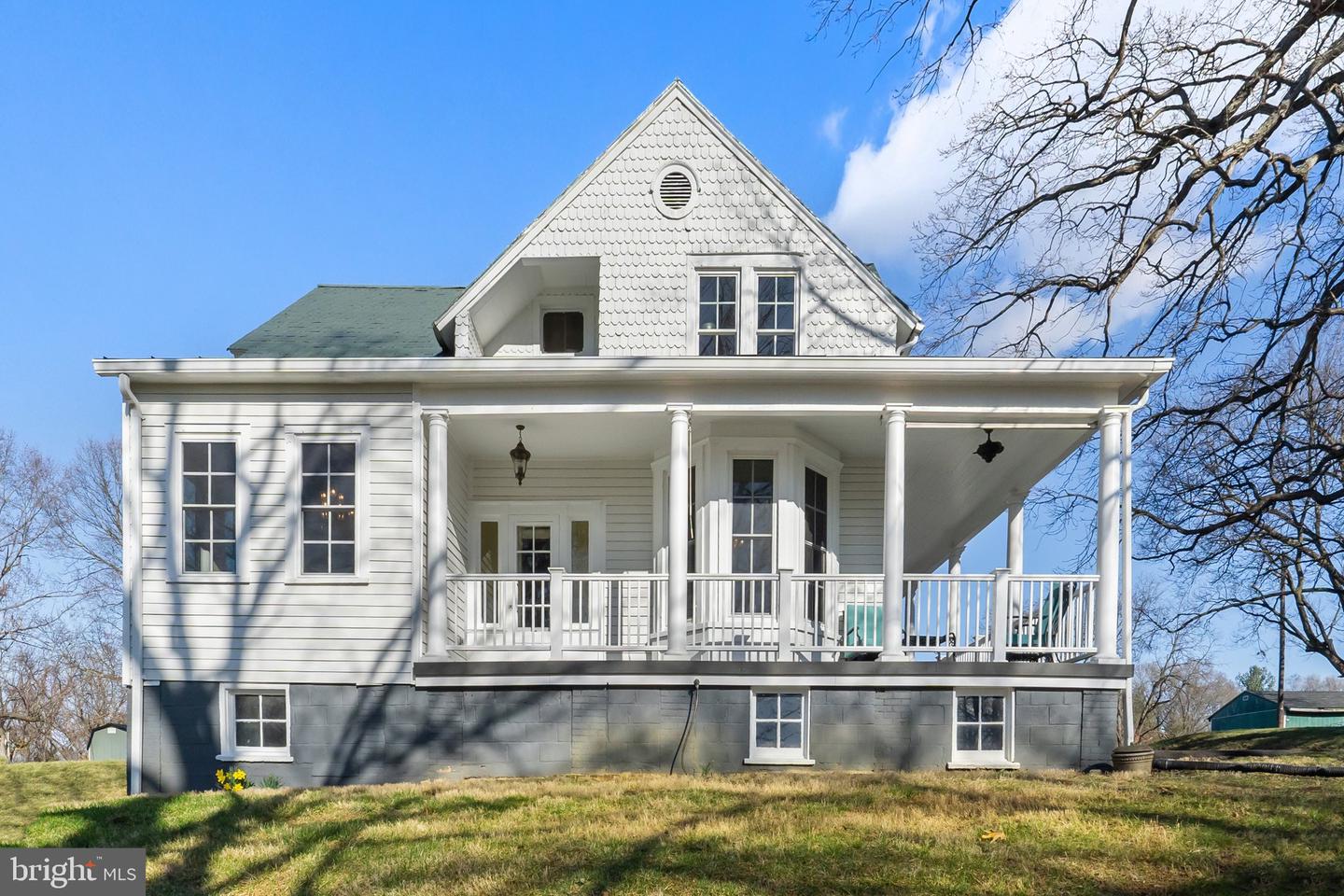 1521 N ROYAL AVE, FRONT ROYAL, Virginia 22630, 7 Bedrooms Bedrooms, ,3 BathroomsBathrooms,Residential,For sale,1521 N ROYAL AVE,VAWR2010612 MLS # VAWR2010612