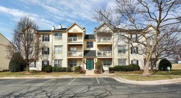 11002 KOMAN CIR #101, MANASSAS, Virginia 20109, 2 Bedrooms Bedrooms, ,2 BathroomsBathrooms,Residential,For sale,11002 KOMAN CIR #101,VAPW2095038 MLS # VAPW2095038
