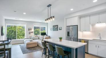 635 SLATERS LN #105, ALEXANDRIA, Virginia 22314, 1 Bedroom Bedrooms, ,2 BathroomsBathrooms,Residential,For sale,635 SLATERS LN #105,VAAX2045608 MLS # VAAX2045608