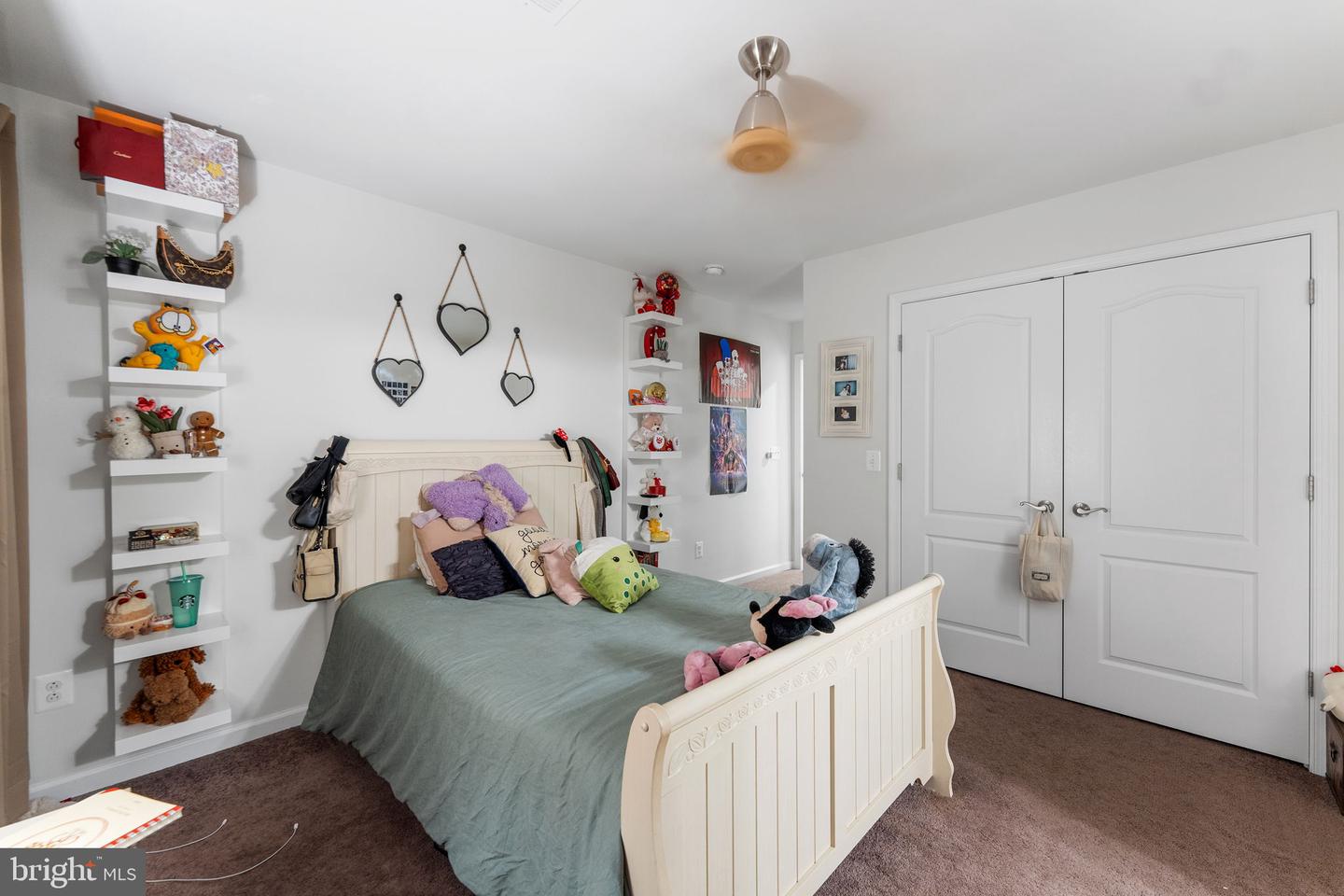 24696 CRESTED BUTTE CT, ALDIE, Virginia 20105, 5 Bedrooms Bedrooms, ,5 BathroomsBathrooms,Residential,For sale,24696 CRESTED BUTTE CT,VALO2099012 MLS # VALO2099012