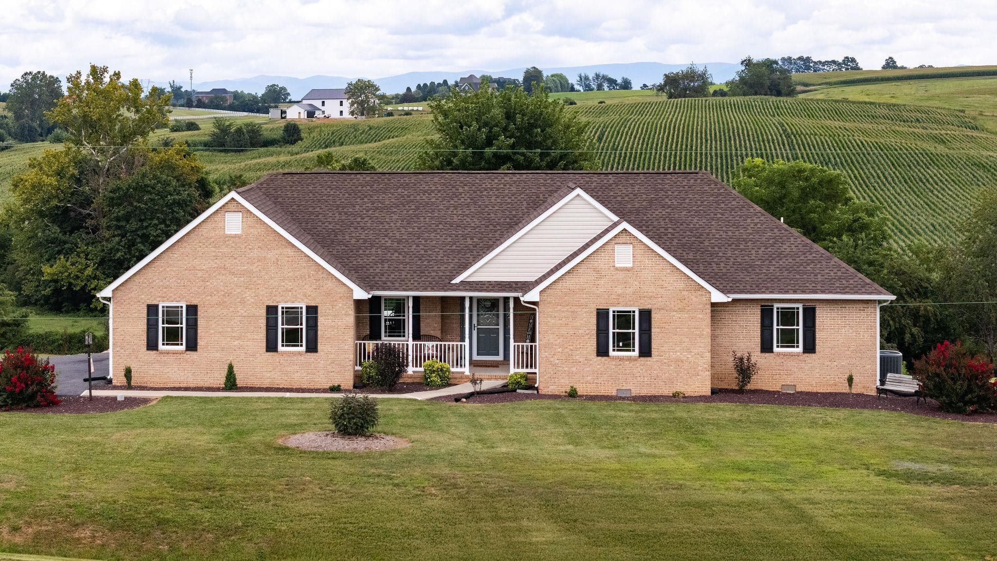 1550 CHRISTIANS CREEK RD, STAUNTON, Virginia 24401, 3 Bedrooms Bedrooms, ,2 BathroomsBathrooms,Residential,1550 CHRISTIANS CREEK RD,667817 MLS # 667817