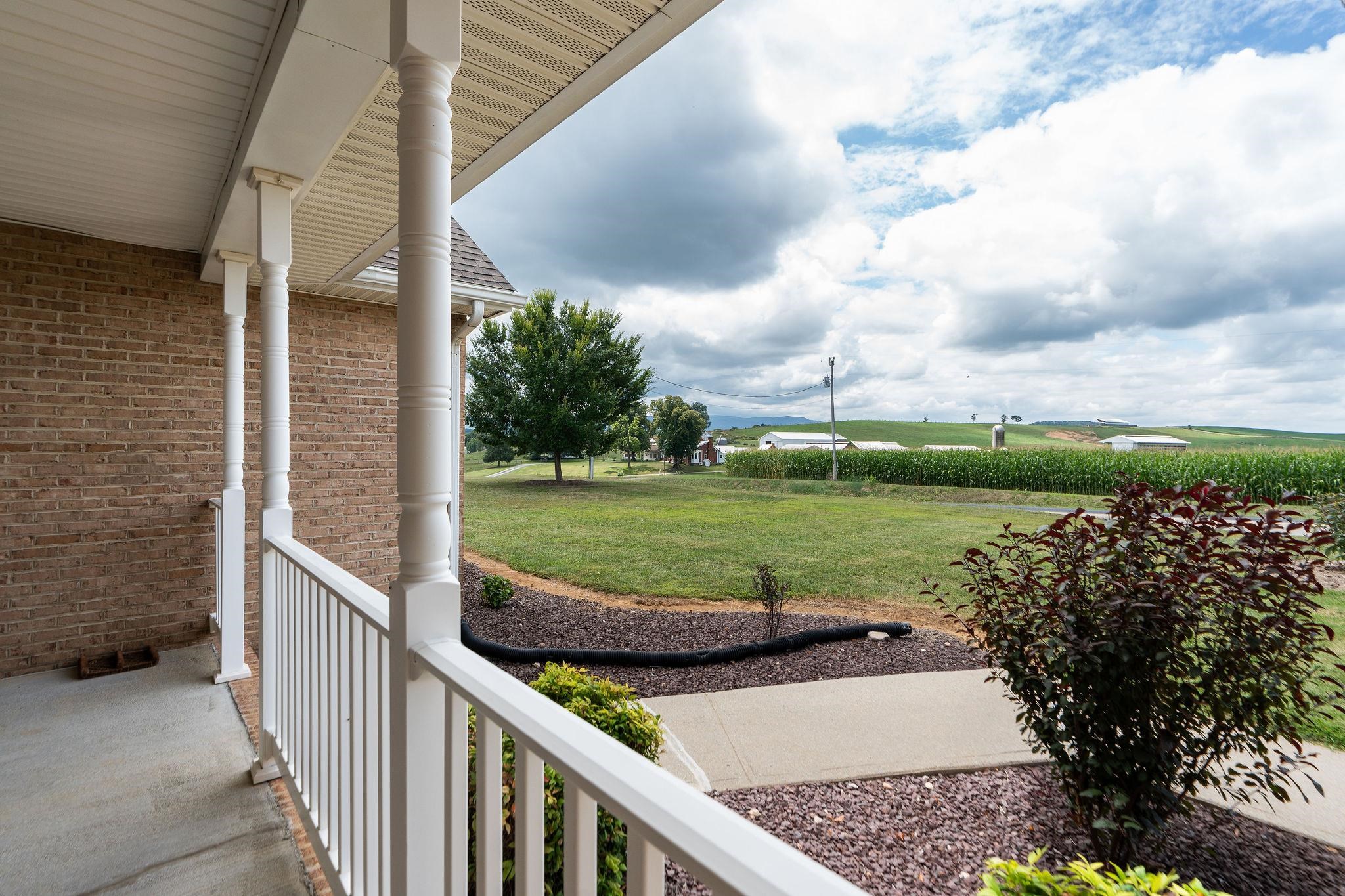 1550 CHRISTIANS CREEK RD, STAUNTON, Virginia 24401, 3 Bedrooms Bedrooms, ,2 BathroomsBathrooms,Residential,1550 CHRISTIANS CREEK RD,667817 MLS # 667817