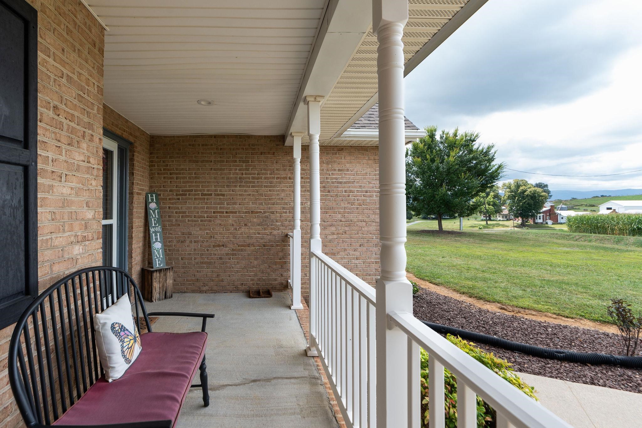 1550 CHRISTIANS CREEK RD, STAUNTON, Virginia 24401, 3 Bedrooms Bedrooms, ,2 BathroomsBathrooms,Residential,1550 CHRISTIANS CREEK RD,667817 MLS # 667817
