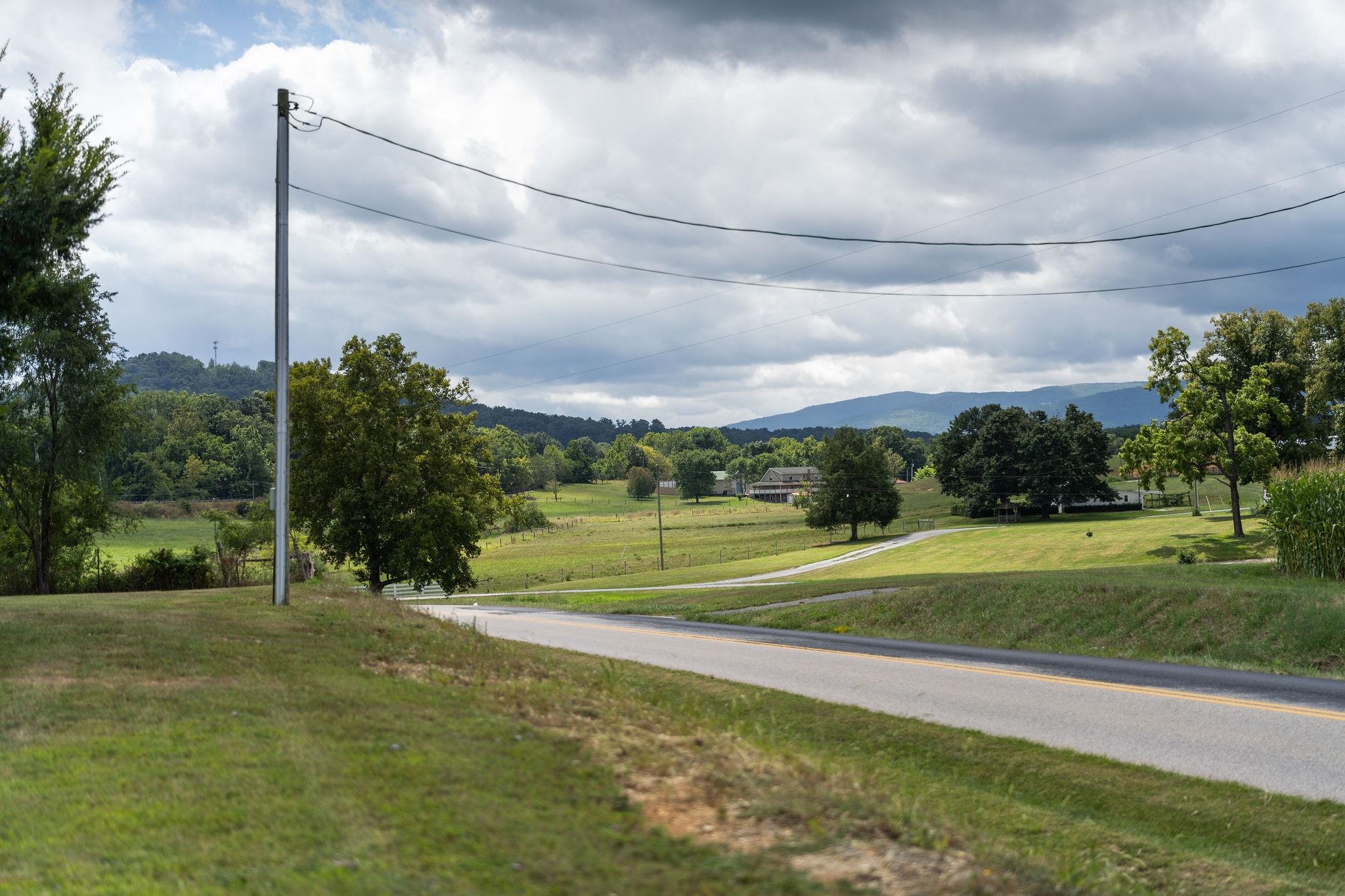 1550 CHRISTIANS CREEK RD, STAUNTON, Virginia 24401, 3 Bedrooms Bedrooms, ,2 BathroomsBathrooms,Residential,1550 CHRISTIANS CREEK RD,667817 MLS # 667817
