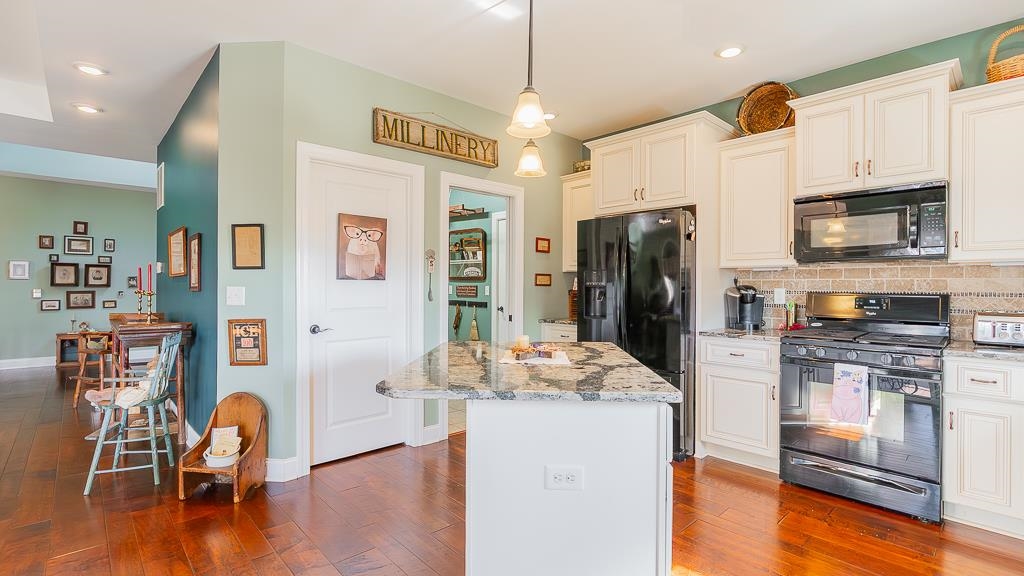 1689 BALD EAGLE CIR, HARRISONBURG, Virginia 22801, 3 Bedrooms Bedrooms, ,3 BathroomsBathrooms,Residential,1689 BALD EAGLE CIR,667827 MLS # 667827
