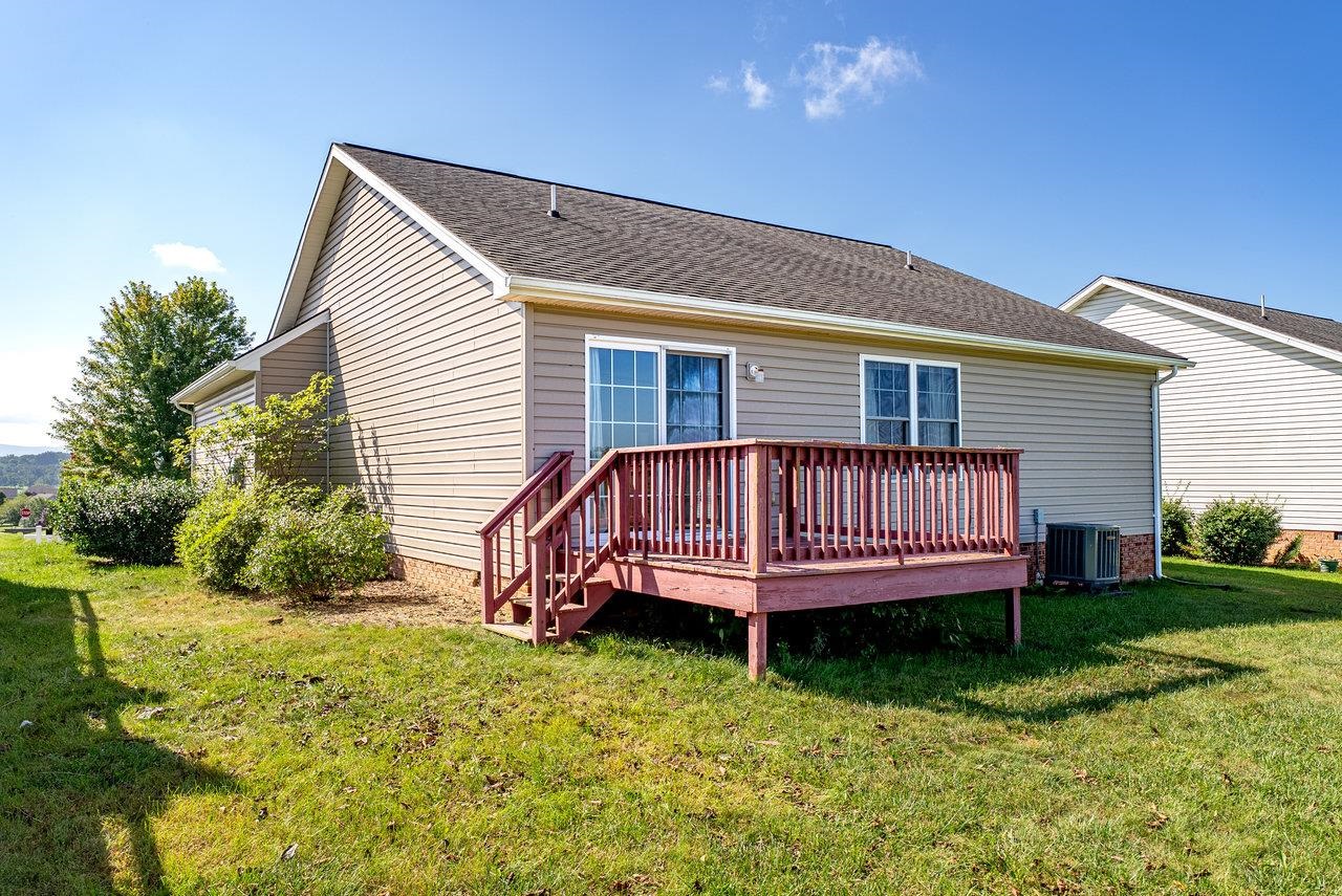 3120 PRIDE CIR, BROADWAY, Virginia 22815, 3 Bedrooms Bedrooms, ,2 BathroomsBathrooms,Residential,3120 PRIDE CIR,667829 MLS # 667829