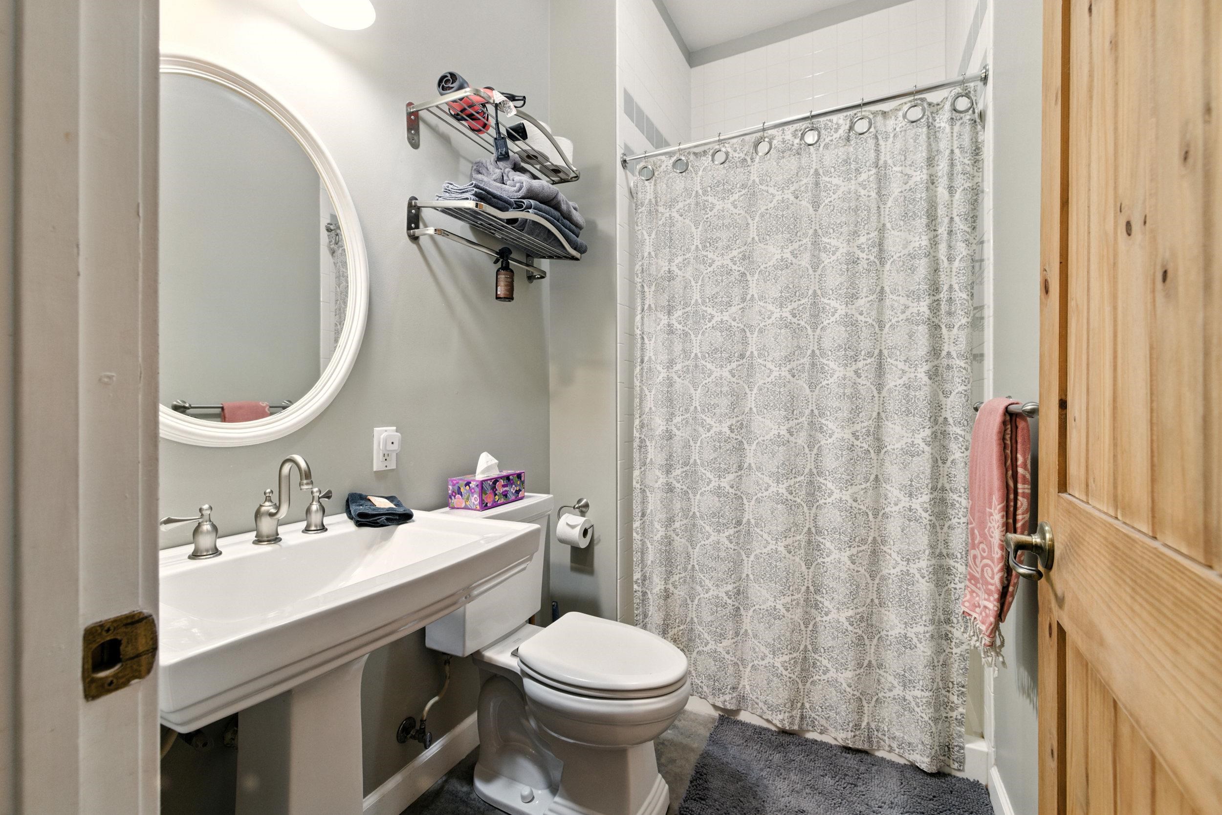 409 & 431 LOWER RAWLEY LN, HINTON, Virginia 22831, 2 Bedrooms Bedrooms, ,2 BathroomsBathrooms,Residential,409 & 431 LOWER RAWLEY LN,667833 MLS # 667833