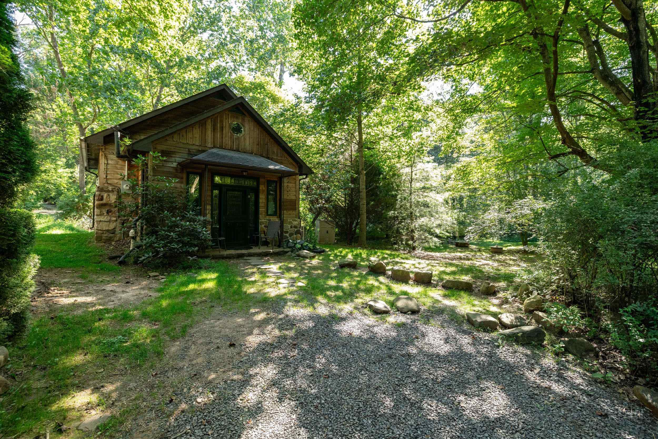 409 & 431 LOWER RAWLEY LN, HINTON, Virginia 22831, 2 Bedrooms Bedrooms, ,2 BathroomsBathrooms,Residential,409 & 431 LOWER RAWLEY LN,667833 MLS # 667833