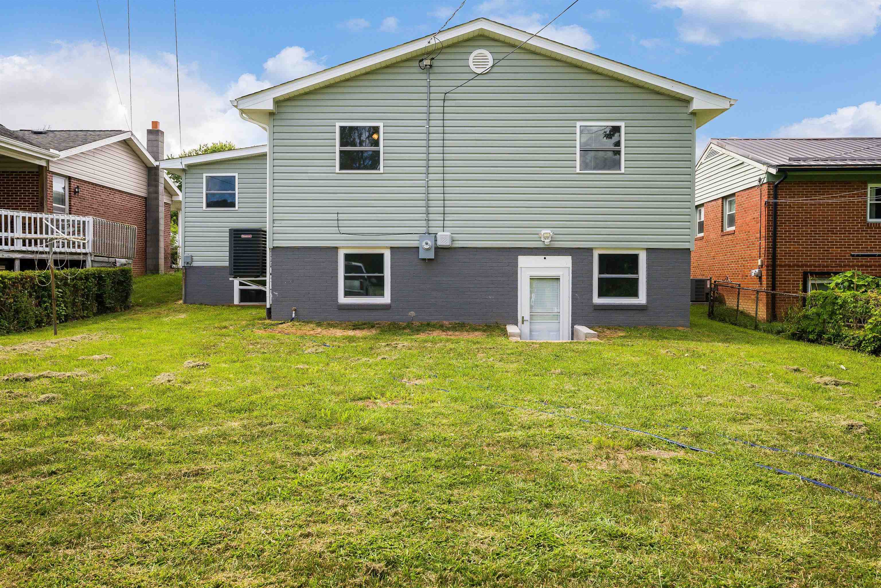 608 ARCH AVE, WAYNESBORO, Virginia 22980, 5 Bedrooms Bedrooms, ,3 BathroomsBathrooms,Residential,608 ARCH AVE,667835 MLS # 667835