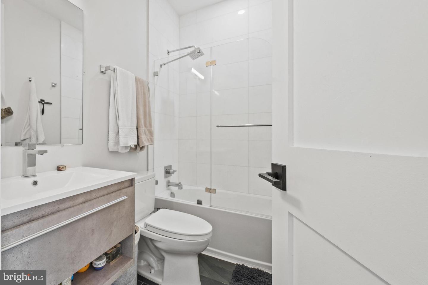 1509 D ST NE #2, WASHINGTON, District Of Columbia 20002, 4 Bedrooms Bedrooms, ,3 BathroomsBathrooms,Residential,For sale,1509 D ST NE #2,DCDC2211412 MLS # DCDC2211412