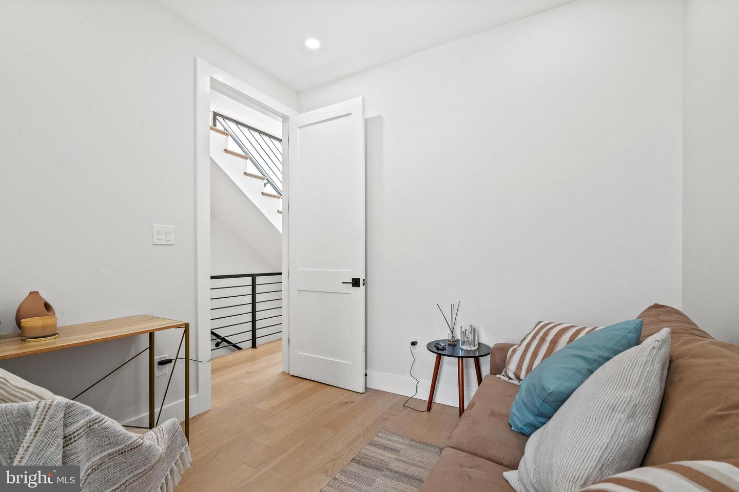1509 D ST NE #2, WASHINGTON, District Of Columbia 20002, 4 Bedrooms Bedrooms, ,3 BathroomsBathrooms,Residential,For sale,1509 D ST NE #2,DCDC2211412 MLS # DCDC2211412