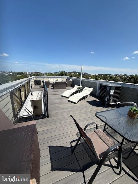 1509 D ST NE #2, WASHINGTON, District Of Columbia 20002, 4 Bedrooms Bedrooms, ,3 BathroomsBathrooms,Residential,For sale,1509 D ST NE #2,DCDC2211412 MLS # DCDC2211412