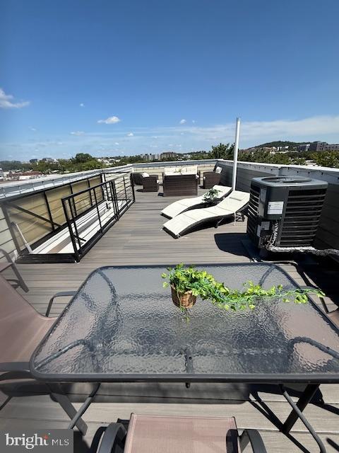 1509 D ST NE #2, WASHINGTON, District Of Columbia 20002, 4 Bedrooms Bedrooms, ,3 BathroomsBathrooms,Residential,For sale,1509 D ST NE #2,DCDC2211412 MLS # DCDC2211412