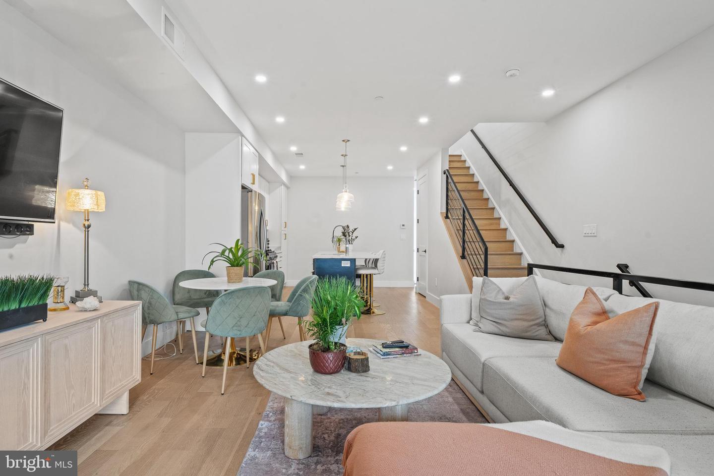 1509 D ST NE #2, WASHINGTON, District Of Columbia 20002, 4 Bedrooms Bedrooms, ,3 BathroomsBathrooms,Residential,For sale,1509 D ST NE #2,DCDC2211412 MLS # DCDC2211412