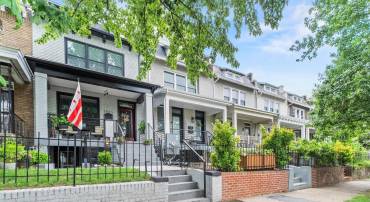 1509 D ST NE #2, WASHINGTON, District Of Columbia 20002, 4 Bedrooms Bedrooms, ,3 BathroomsBathrooms,Residential,For sale,1509 D ST NE #2,DCDC2211412 MLS # DCDC2211412