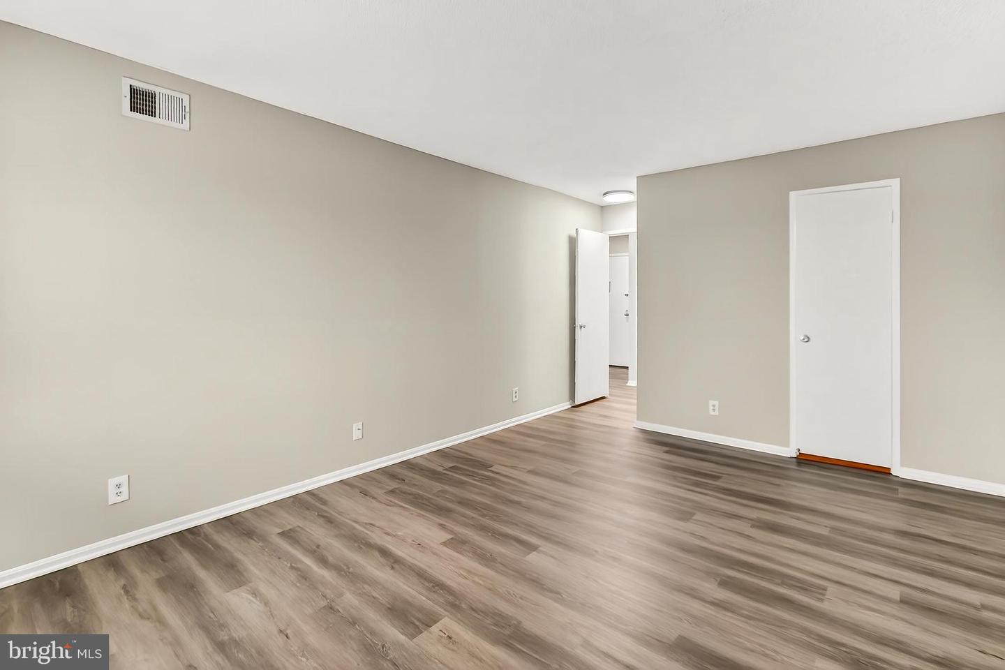 203 YOAKUM PKWY #918, ALEXANDRIA, Virginia 22304, 1 Bedroom Bedrooms, ,1 BathroomBathrooms,Residential,For sale,203 YOAKUM PKWY #918,VAAX2048368 MLS # VAAX2048368