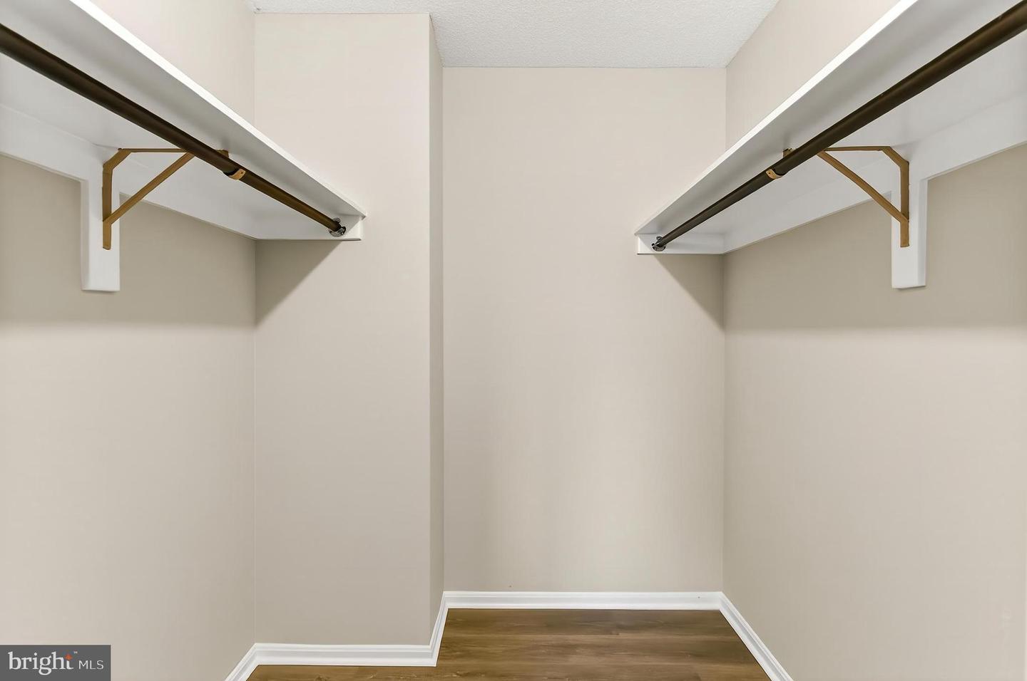 203 YOAKUM PKWY #918, ALEXANDRIA, Virginia 22304, 1 Bedroom Bedrooms, ,1 BathroomBathrooms,Residential,For sale,203 YOAKUM PKWY #918,VAAX2048368 MLS # VAAX2048368