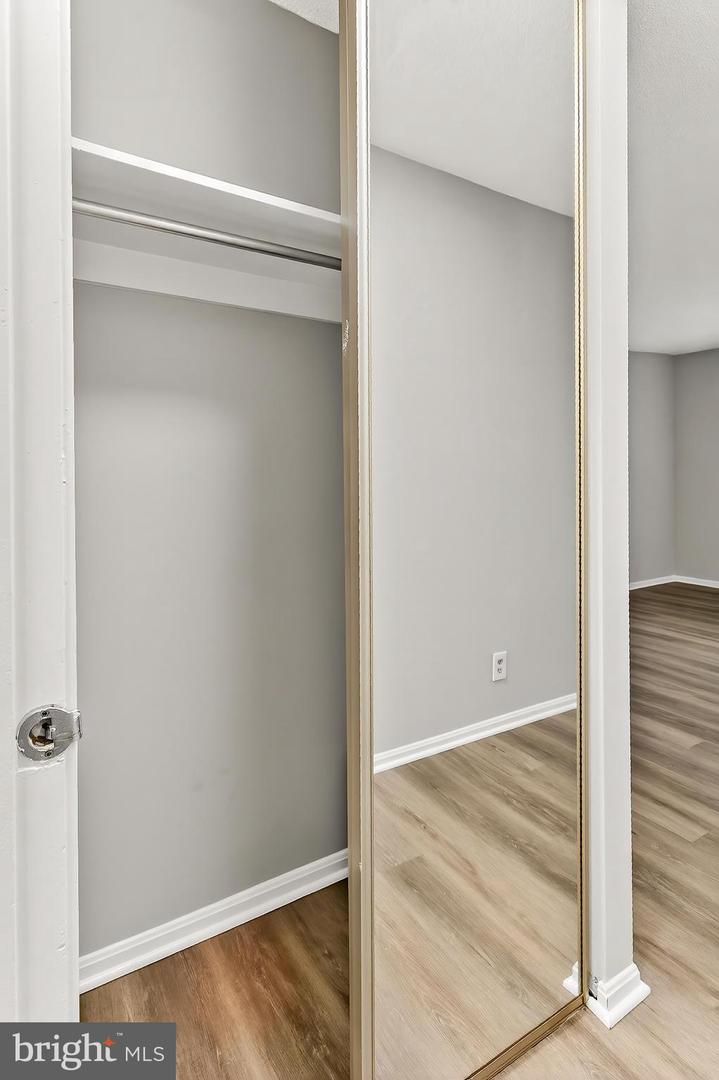 203 YOAKUM PKWY #918, ALEXANDRIA, Virginia 22304, 1 Bedroom Bedrooms, ,1 BathroomBathrooms,Residential,For sale,203 YOAKUM PKWY #918,VAAX2048368 MLS # VAAX2048368