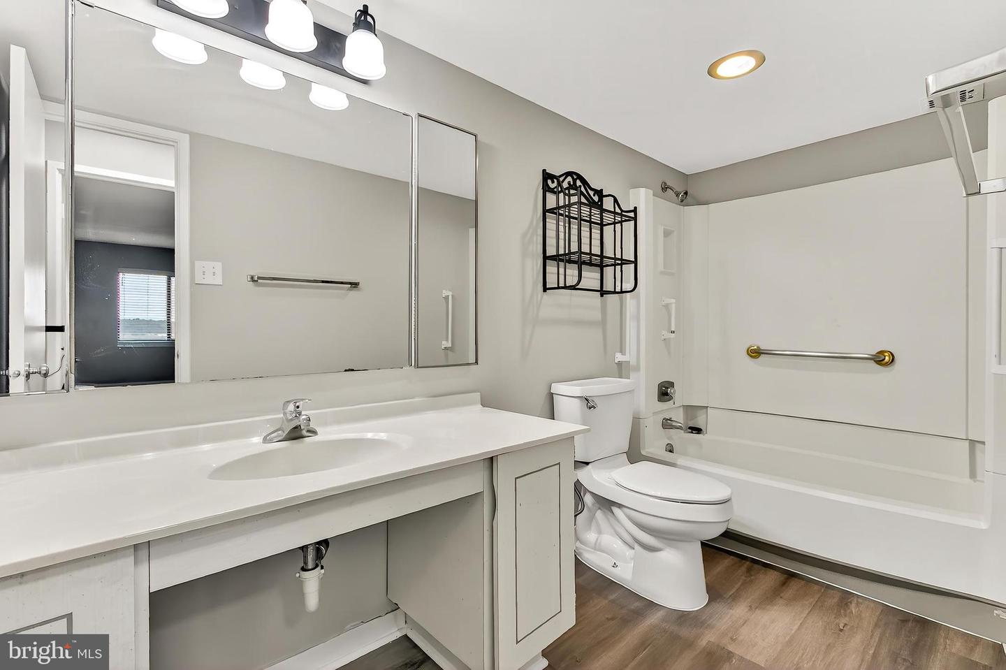 203 YOAKUM PKWY #918, ALEXANDRIA, Virginia 22304, 1 Bedroom Bedrooms, ,1 BathroomBathrooms,Residential,For sale,203 YOAKUM PKWY #918,VAAX2048368 MLS # VAAX2048368
