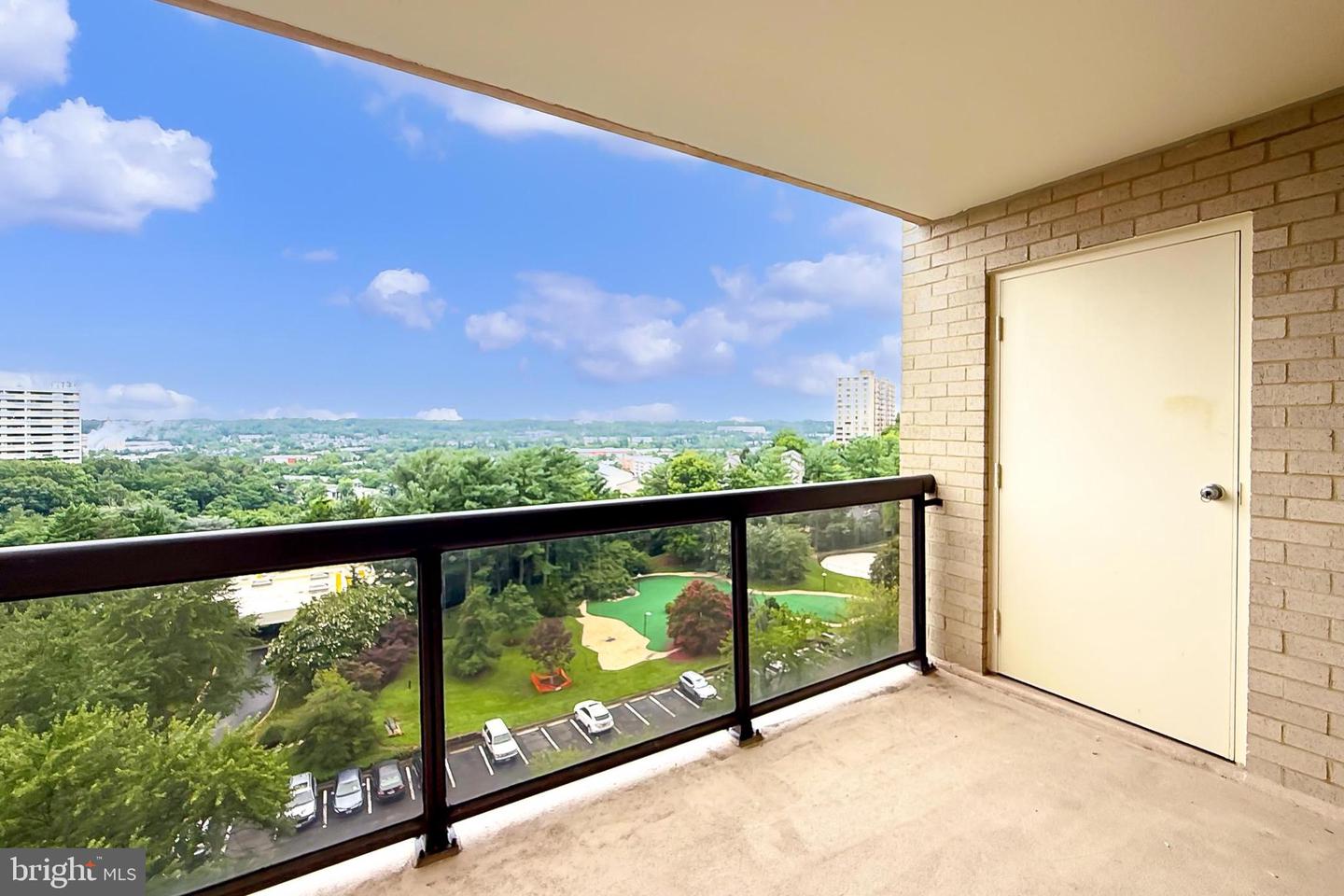203 YOAKUM PKWY #918, ALEXANDRIA, Virginia 22304, 1 Bedroom Bedrooms, ,1 BathroomBathrooms,Residential,For sale,203 YOAKUM PKWY #918,VAAX2048368 MLS # VAAX2048368
