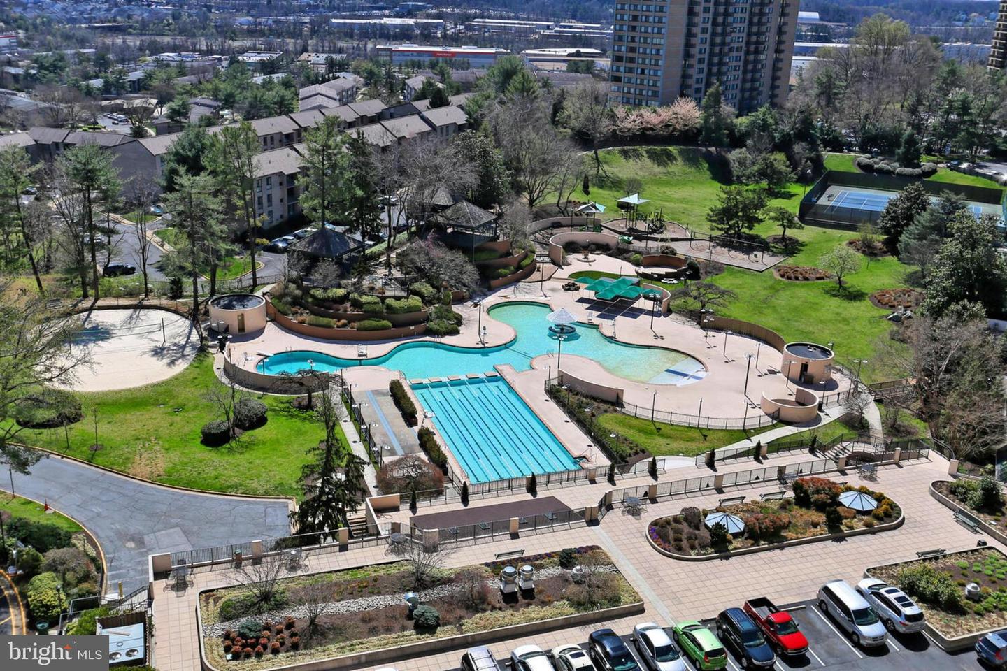 203 YOAKUM PKWY #918, ALEXANDRIA, Virginia 22304, 1 Bedroom Bedrooms, ,1 BathroomBathrooms,Residential,For sale,203 YOAKUM PKWY #918,VAAX2048368 MLS # VAAX2048368
