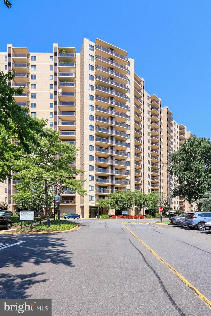 203 YOAKUM PKWY #918, ALEXANDRIA, Virginia 22304, 1 Bedroom Bedrooms, ,1 BathroomBathrooms,Residential,For sale,203 YOAKUM PKWY #918,VAAX2048368 MLS # VAAX2048368