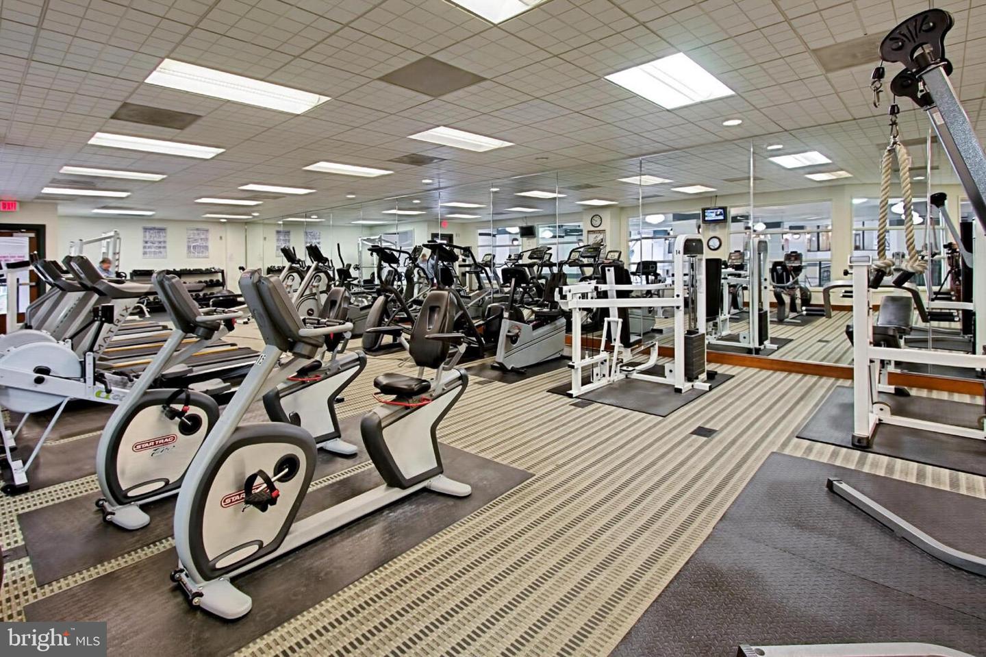 203 YOAKUM PKWY #918, ALEXANDRIA, Virginia 22304, 1 Bedroom Bedrooms, ,1 BathroomBathrooms,Residential,For sale,203 YOAKUM PKWY #918,VAAX2048368 MLS # VAAX2048368
