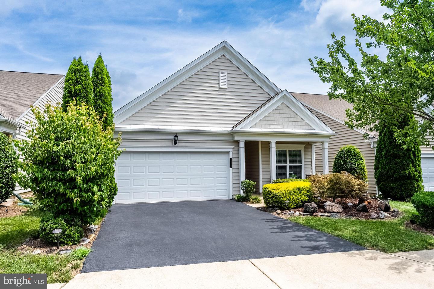 20412 OYSTER REEF PL, ASHBURN, Virginia 20147, 2 Bedrooms Bedrooms, ,2 BathroomsBathrooms,Residential,For sale,20412 OYSTER REEF PL,VALO2104280 MLS # VALO2104280