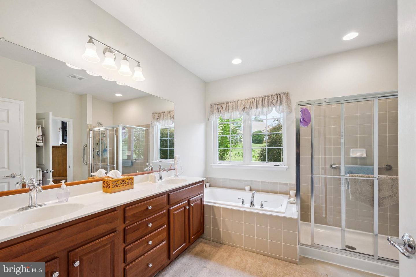 20412 OYSTER REEF PL, ASHBURN, Virginia 20147, 2 Bedrooms Bedrooms, ,2 BathroomsBathrooms,Residential,For sale,20412 OYSTER REEF PL,VALO2104280 MLS # VALO2104280