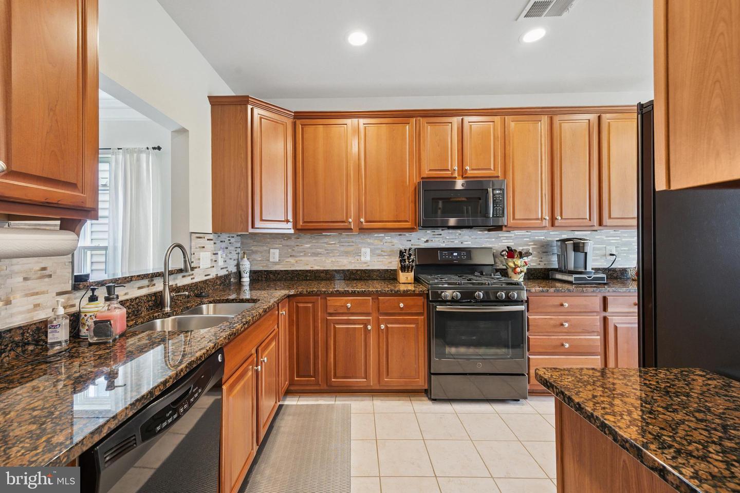 20412 OYSTER REEF PL, ASHBURN, Virginia 20147, 2 Bedrooms Bedrooms, ,2 BathroomsBathrooms,Residential,For sale,20412 OYSTER REEF PL,VALO2104280 MLS # VALO2104280