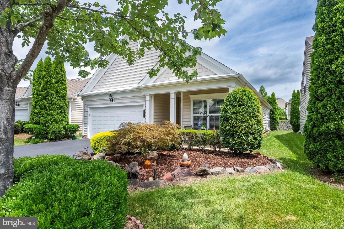 20412 OYSTER REEF PL, ASHBURN, Virginia 20147, 2 Bedrooms Bedrooms, ,2 BathroomsBathrooms,Residential,For sale,20412 OYSTER REEF PL,VALO2104280 MLS # VALO2104280