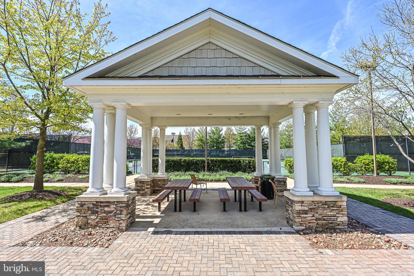 20412 OYSTER REEF PL, ASHBURN, Virginia 20147, 2 Bedrooms Bedrooms, ,2 BathroomsBathrooms,Residential,For sale,20412 OYSTER REEF PL,VALO2104280 MLS # VALO2104280