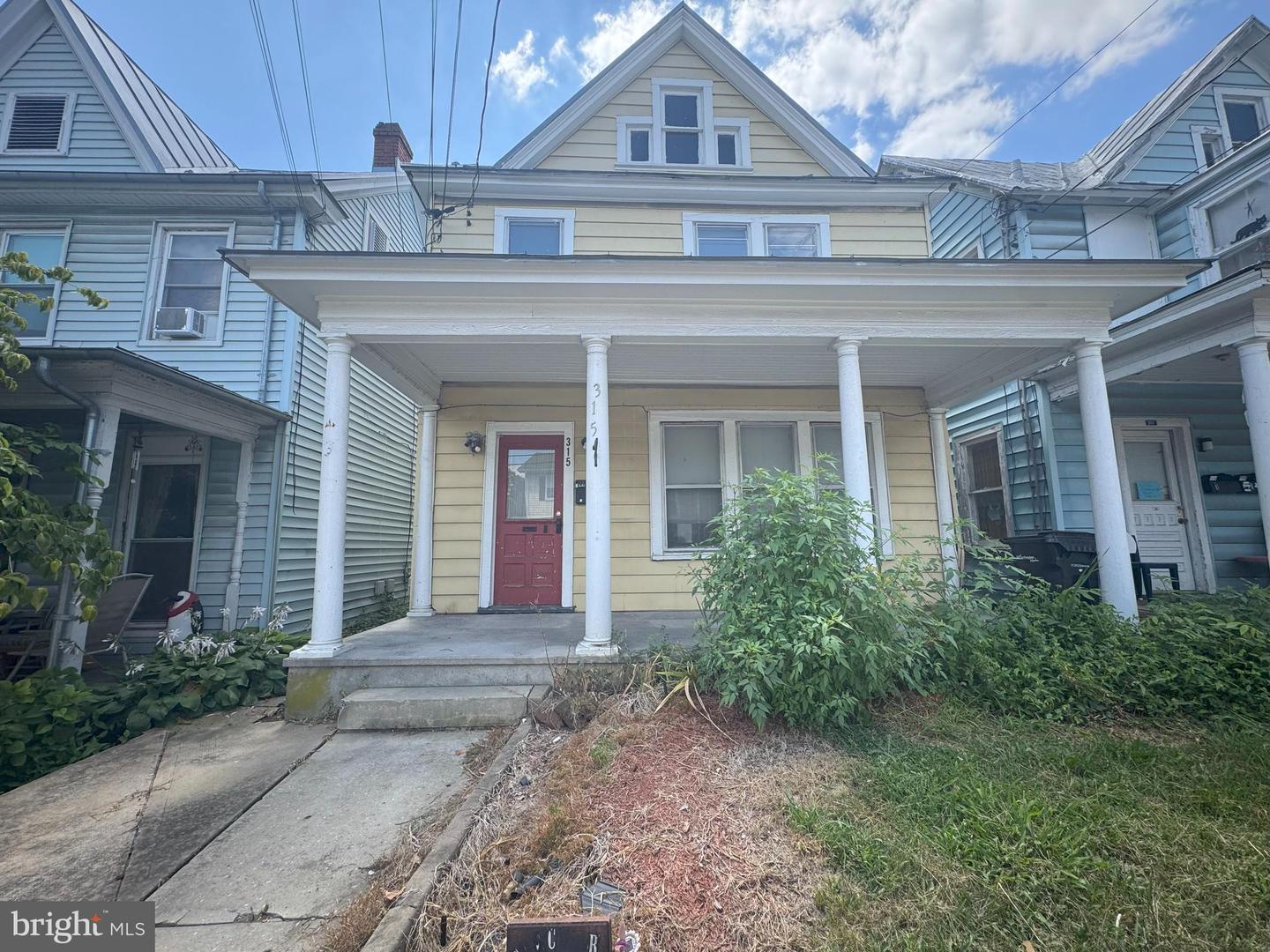 315 NATIONAL AVE, WINCHESTER, Virginia 22601, 2 Bedrooms Bedrooms, ,2 BathroomsBathrooms,Residential,For sale,315 NATIONAL AVE,VAWI2008882 MLS # VAWI2008882