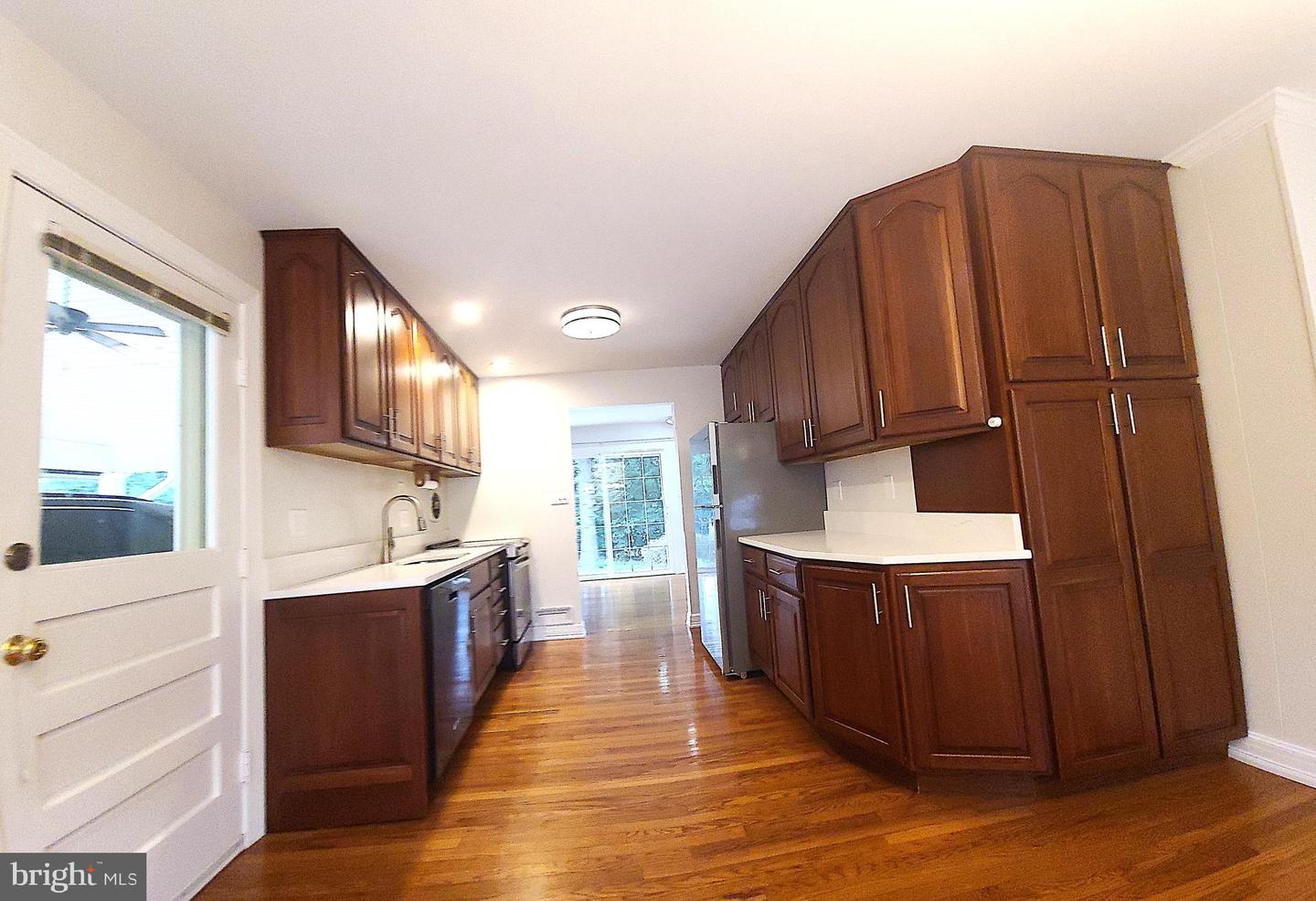 7910 HARWOOD PL, SPRINGFIELD, Virginia 22152, 4 Bedrooms Bedrooms, ,2 BathroomsBathrooms,Residential,For sale,7910 HARWOOD PL,VAFX2261252 MLS # VAFX2261252