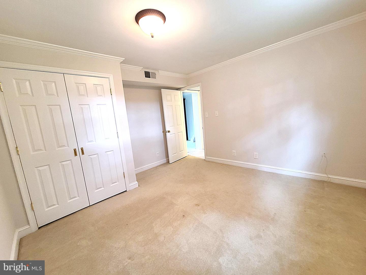 7910 HARWOOD PL, SPRINGFIELD, Virginia 22152, 4 Bedrooms Bedrooms, ,2 BathroomsBathrooms,Residential,For sale,7910 HARWOOD PL,VAFX2261252 MLS # VAFX2261252