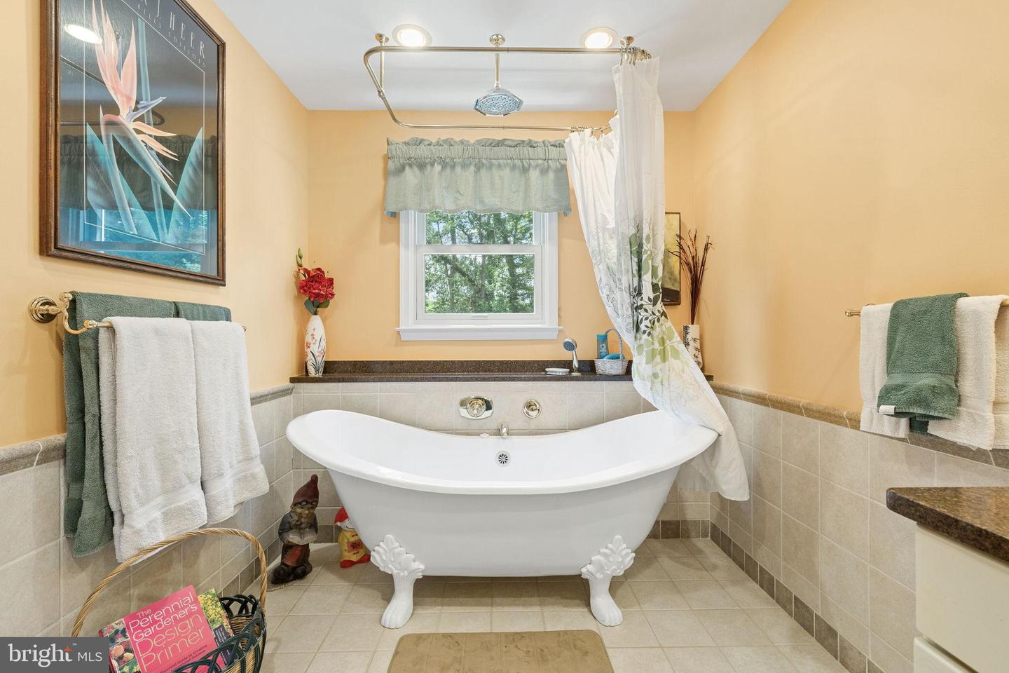15820 LAZY DAY LN, DUMFRIES, Virginia 22025, 4 Bedrooms Bedrooms, 13 Rooms Rooms,2 BathroomsBathrooms,Residential,For sale,15820 LAZY DAY LN,VAPW2101468 MLS # VAPW2101468
