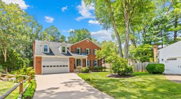 15820 LAZY DAY LN, DUMFRIES, Virginia 22025, 4 Bedrooms Bedrooms, 13 Rooms Rooms,2 BathroomsBathrooms,Residential,For sale,15820 LAZY DAY LN,VAPW2101468 MLS # VAPW2101468