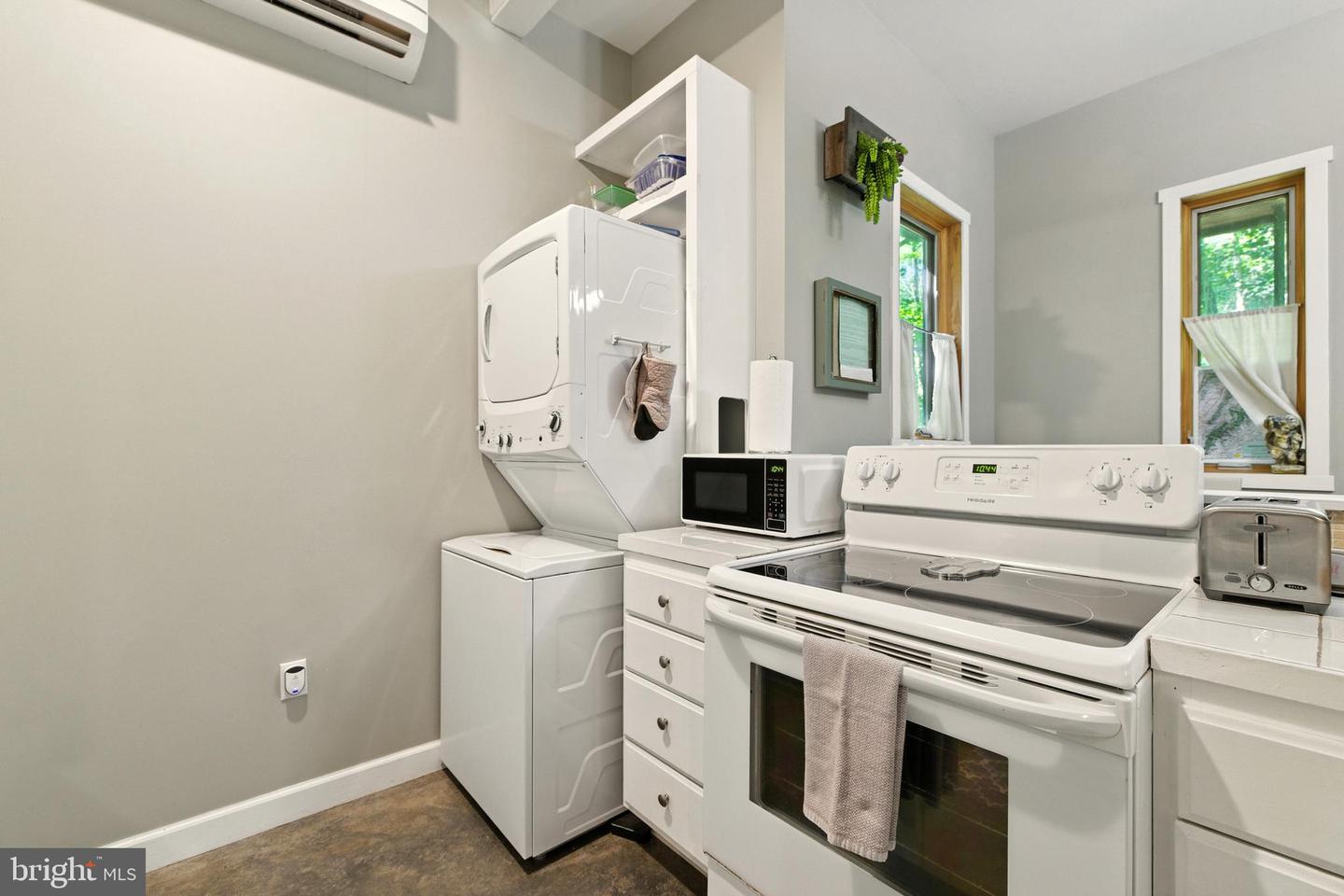 409 & 431 LOWER RAWLEY LN, HINTON, Virginia 22831, 2 Bedrooms Bedrooms, ,2 BathroomsBathrooms,Residential,For sale,409 & 431 LOWER RAWLEY LN,VARO2002492 MLS # VARO2002492