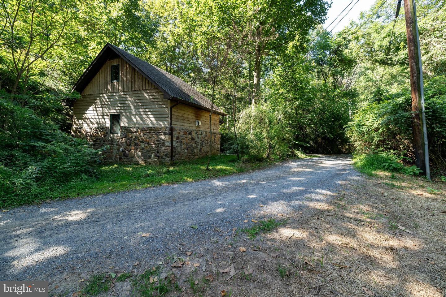 409 & 431 LOWER RAWLEY LN, HINTON, Virginia 22831, 2 Bedrooms Bedrooms, ,2 BathroomsBathrooms,Residential,For sale,409 & 431 LOWER RAWLEY LN,VARO2002492 MLS # VARO2002492