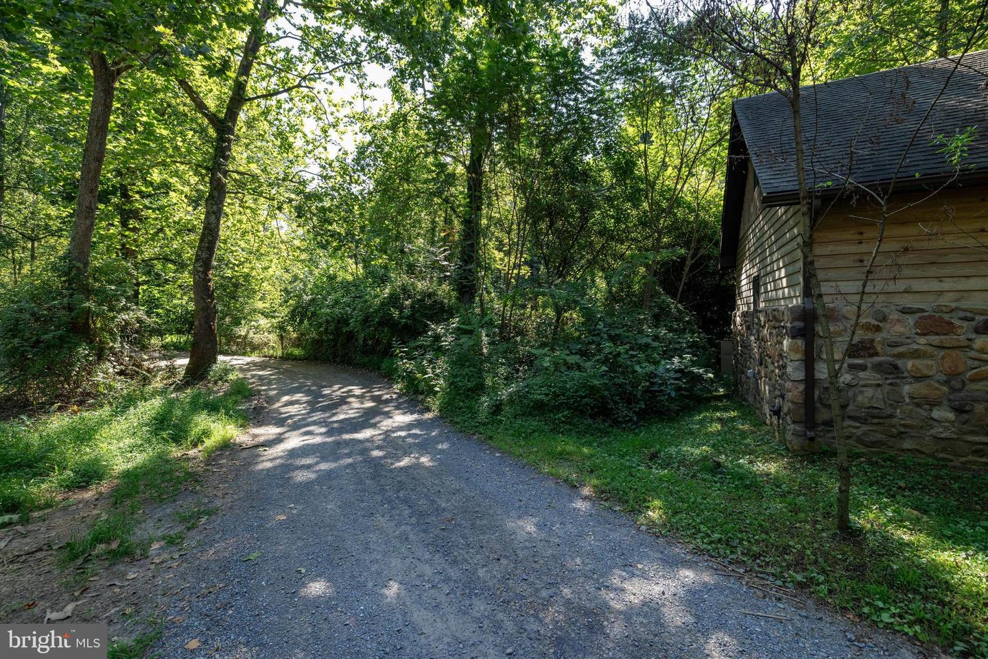409 & 431 LOWER RAWLEY LN, HINTON, Virginia 22831, 2 Bedrooms Bedrooms, ,2 BathroomsBathrooms,Residential,For sale,409 & 431 LOWER RAWLEY LN,VARO2002492 MLS # VARO2002492