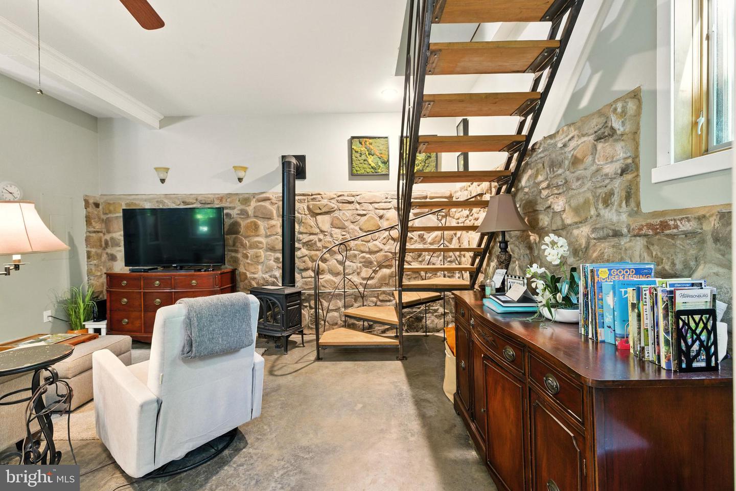 409 & 431 LOWER RAWLEY LN, HINTON, Virginia 22831, 2 Bedrooms Bedrooms, ,2 BathroomsBathrooms,Residential,For sale,409 & 431 LOWER RAWLEY LN,VARO2002492 MLS # VARO2002492