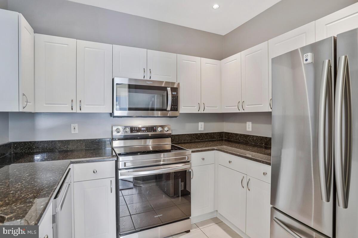 4551 STRUTFIELD LN #4113, ALEXANDRIA, Virginia 22311, 2 Bedrooms Bedrooms, ,2 BathroomsBathrooms,Residential,For sale,4551 STRUTFIELD LN #4113,VAAX2048594 MLS # VAAX2048594