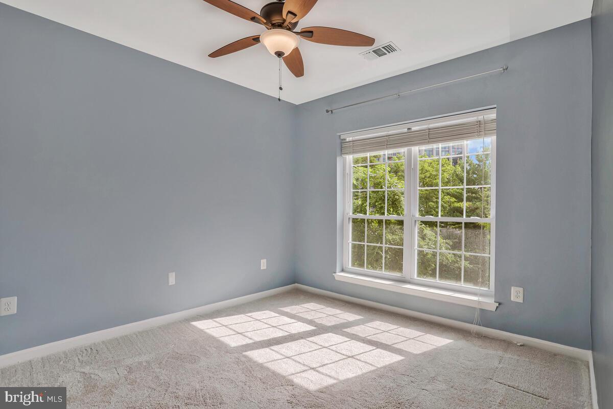 4551 STRUTFIELD LN #4113, ALEXANDRIA, Virginia 22311, 2 Bedrooms Bedrooms, ,2 BathroomsBathrooms,Residential,For sale,4551 STRUTFIELD LN #4113,VAAX2048594 MLS # VAAX2048594