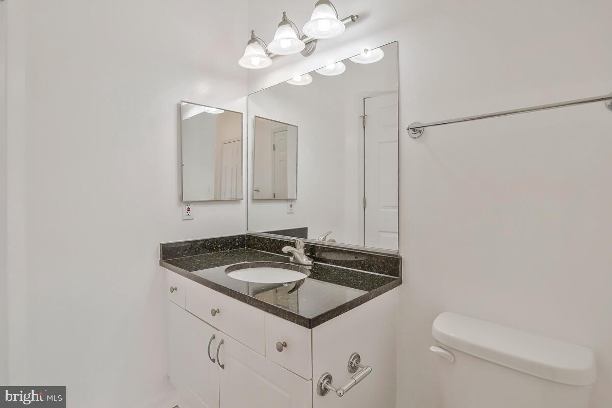 4551 STRUTFIELD LN #4113, ALEXANDRIA, Virginia 22311, 2 Bedrooms Bedrooms, ,2 BathroomsBathrooms,Residential,For sale,4551 STRUTFIELD LN #4113,VAAX2048594 MLS # VAAX2048594