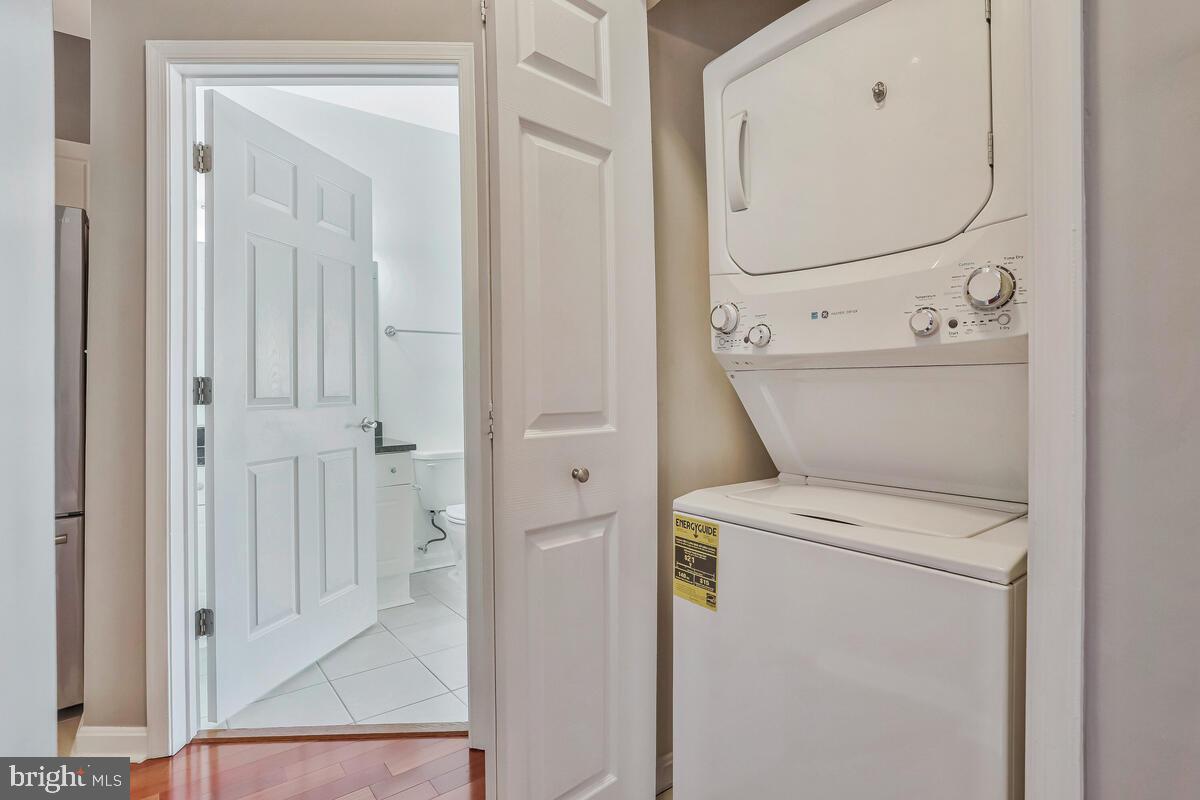 4551 STRUTFIELD LN #4113, ALEXANDRIA, Virginia 22311, 2 Bedrooms Bedrooms, ,2 BathroomsBathrooms,Residential,For sale,4551 STRUTFIELD LN #4113,VAAX2048594 MLS # VAAX2048594