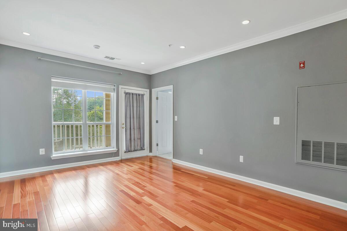 4551 STRUTFIELD LN #4113, ALEXANDRIA, Virginia 22311, 2 Bedrooms Bedrooms, ,2 BathroomsBathrooms,Residential,For sale,4551 STRUTFIELD LN #4113,VAAX2048594 MLS # VAAX2048594