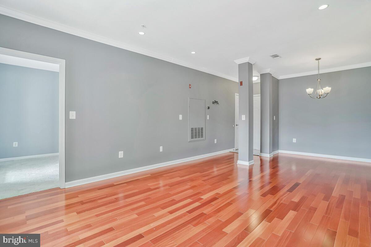 4551 STRUTFIELD LN #4113, ALEXANDRIA, Virginia 22311, 2 Bedrooms Bedrooms, ,2 BathroomsBathrooms,Residential,For sale,4551 STRUTFIELD LN #4113,VAAX2048594 MLS # VAAX2048594