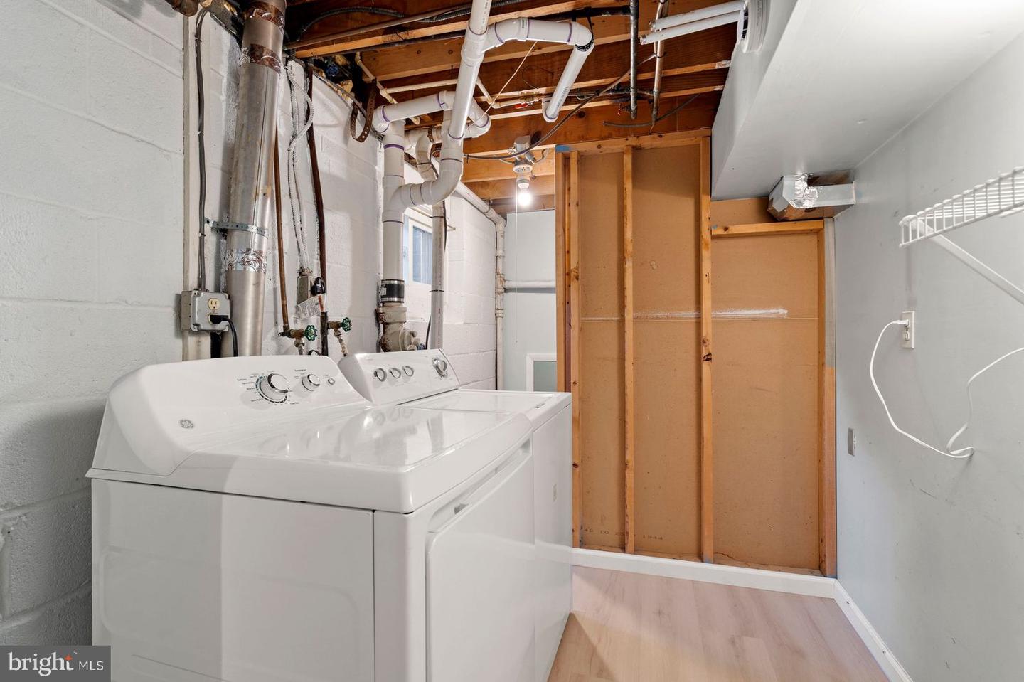 5018 11TH ST N, ARLINGTON, Virginia 22205, 5 Bedrooms Bedrooms, ,3 BathroomsBathrooms,Residential,For sale,5018 11TH ST N,VAAR2062272 MLS # VAAR2062272