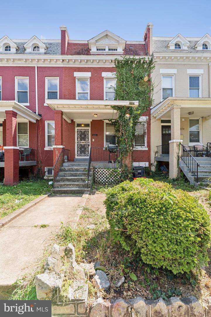 612 LAMONT ST NW, WASHINGTON, District Of Columbia 20010, 3 Bedrooms Bedrooms, ,1 BathroomBathrooms,Residential,For sale,612 LAMONT ST NW,DCDC2215146 MLS # DCDC2215146